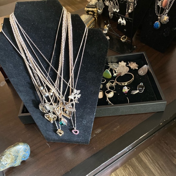 Meet your Posher, Tom - Picture 7 of 15